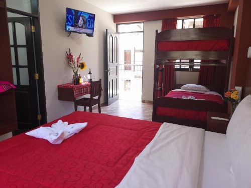 Los Wayruros de Anita Ollantaytambo image 19