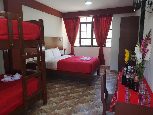 Los Wayruros de Anita Ollantaytambo image 4