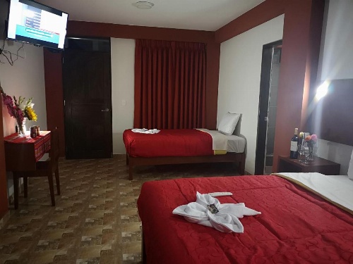 Los Wayruros de Anita Ollantaytambo image 7